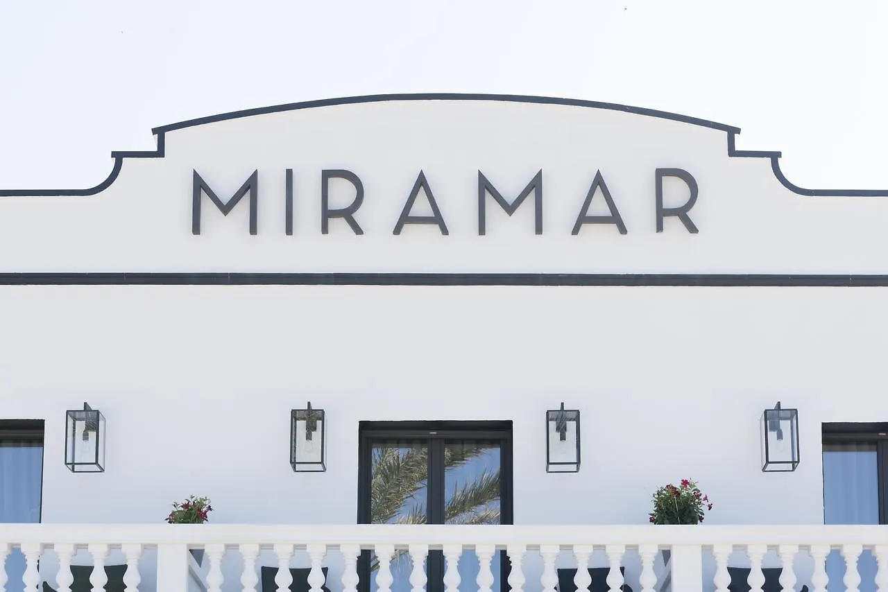 Miramar Rooms Llança Otel