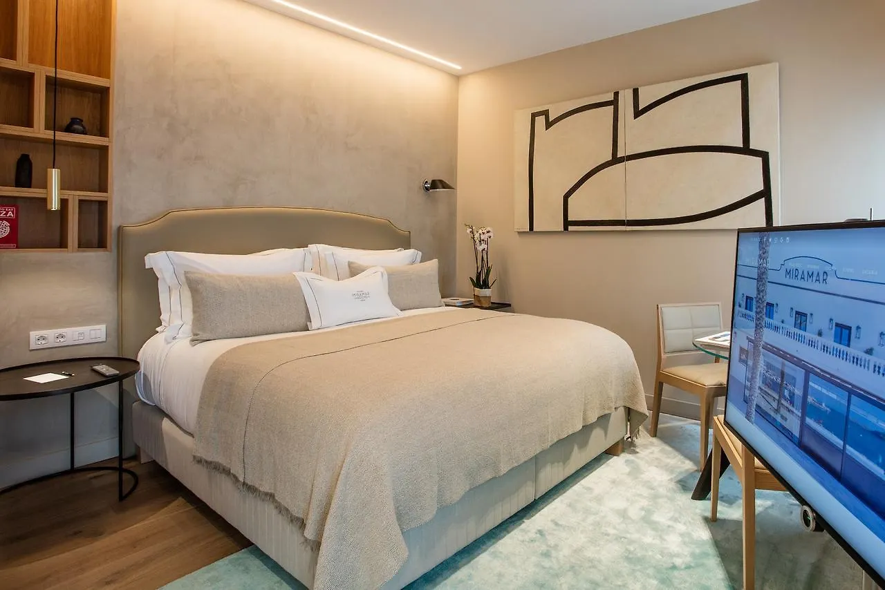 Otel Miramar Rooms Llança İspanya
